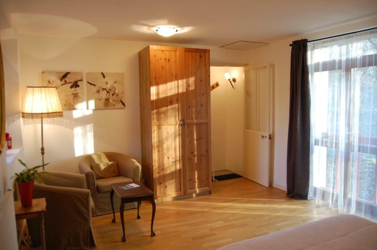 Gîte dans un Domaine Historique Chevreuse Extérieur photo